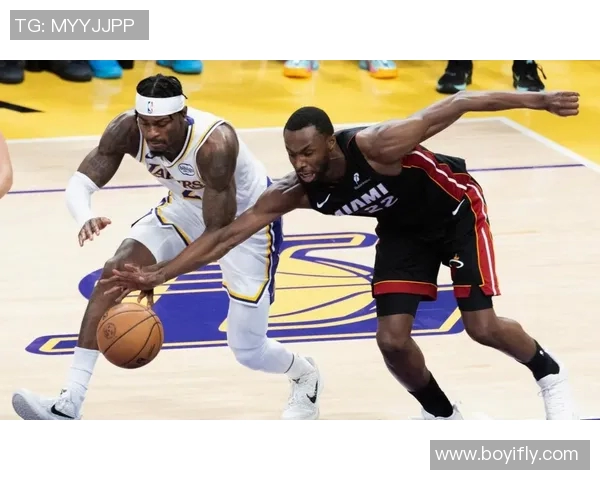 火箭与湖人激战正酣2003年1月17日经典对决回顾