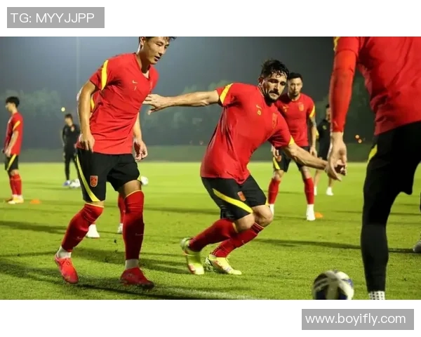 罗伯士与蒙特瑞的精彩对决揭示足球战术与团队合作的完美结合